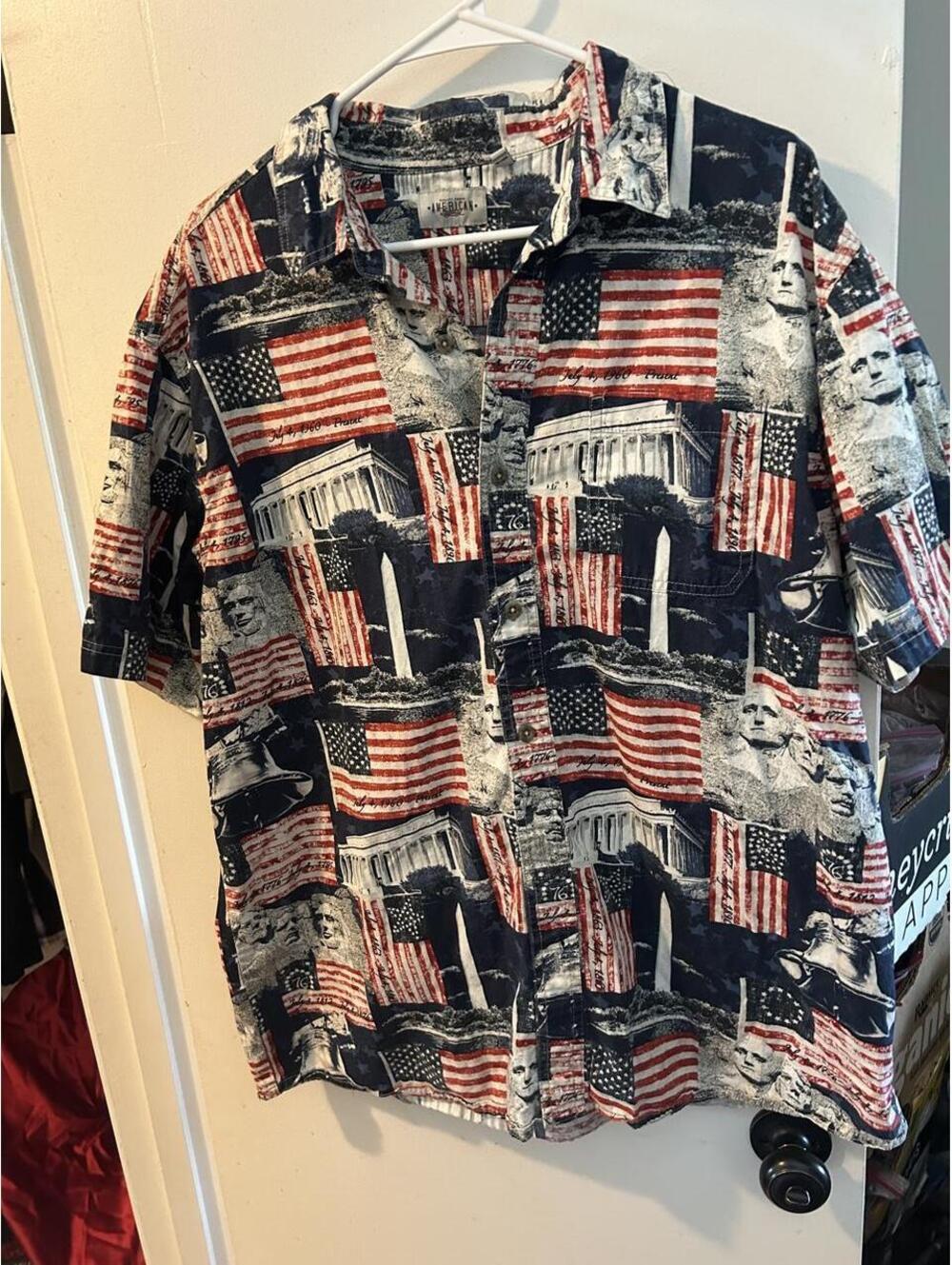 American Apparel American flag and Washington DC landmarks button up shirt in XL